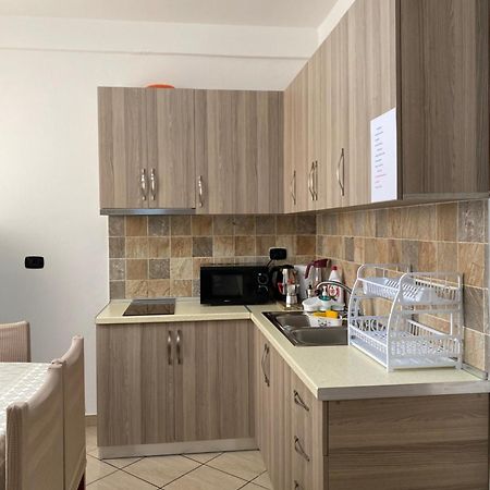 דירות Vlorë Rikardo Apartament מראה חיצוני תמונה
